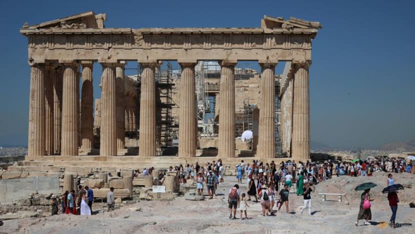 Acropolis shuts, outdoor work halted as heatwave scorches Greece Acropolis shuts, outdoor work halted as heatwave scorches Greece