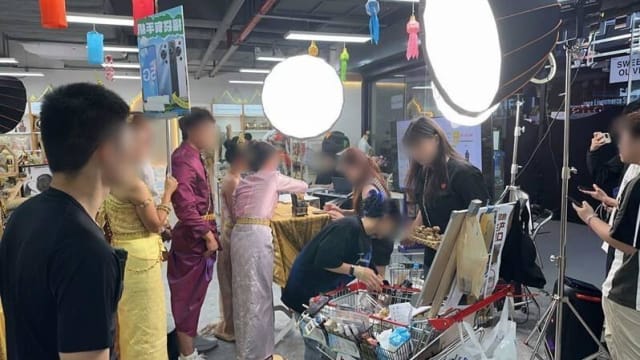 泰国曼谷商场直播带货 多名中国人涉非法打工被查