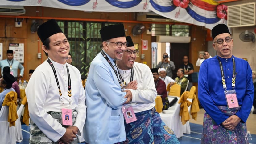 ‘He is risking his political career’: Anwar’s presence in Perak a boost for PH, but victory is not assured ‘He is risking his political career’: Anwar’s presence in Perak a boost for PH, but victory is not assured