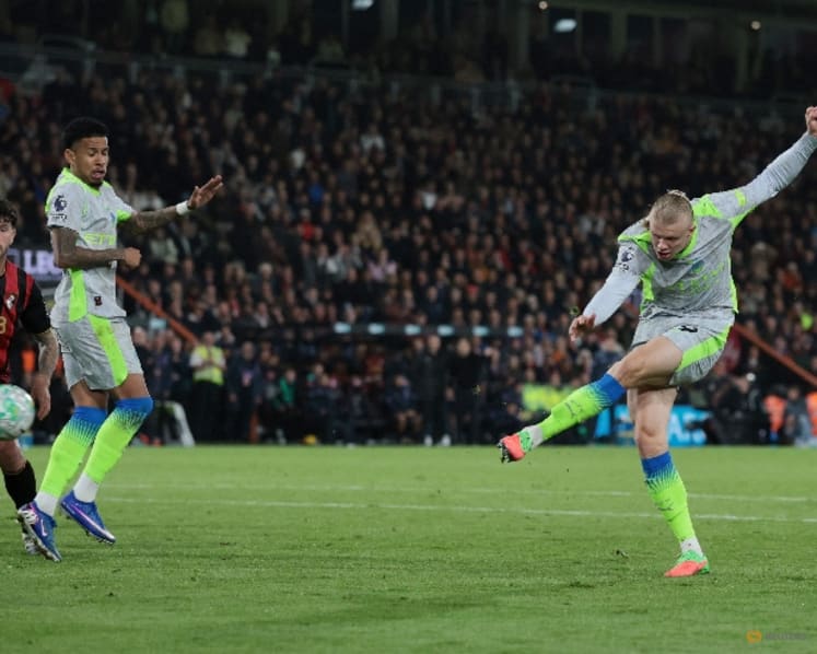 Manchester City's title hopes extinguished with draw at Bournemouth