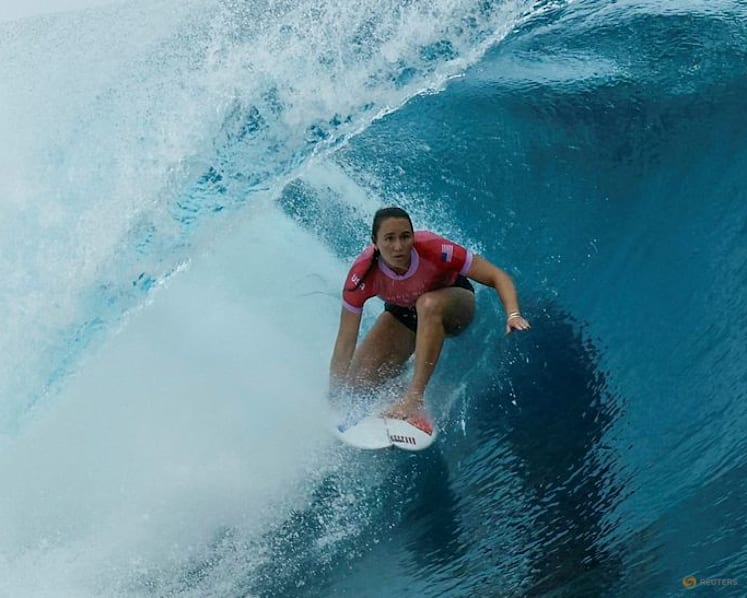 Surfing-Old guard trio back to challenge young guns as elite world tour returns