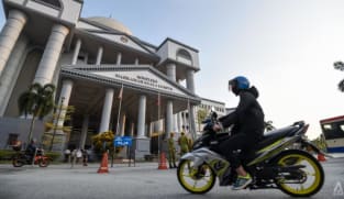 2 penuntut asing di SG didakwa lakukan penculikan palsu bagi tuntut wang tebusan AS$700,000 di Malaysia
