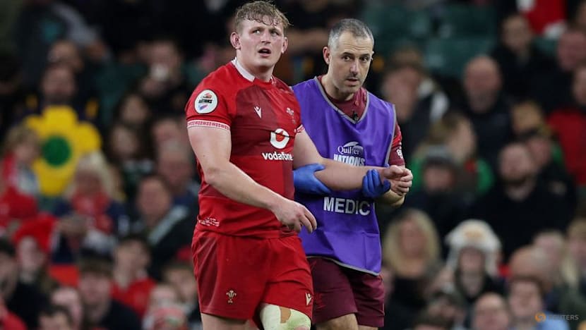 Wales captain Morgan dislocates shoulder in major blow