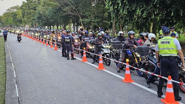 三机构在海军部展开执法行动 约280名摩托车骑士被拦查