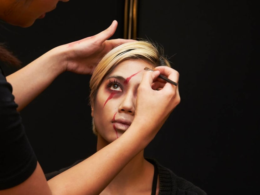The Only Halloween Make-Up Tutorial You’ll Need (It Only Takes 15 Minutes!)