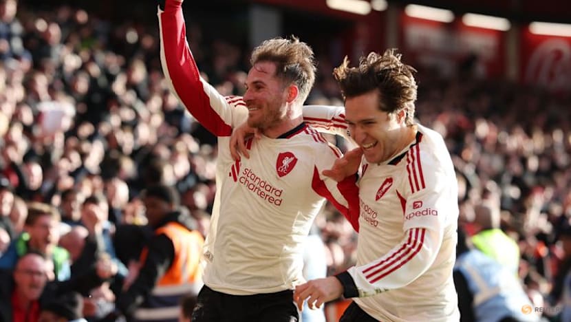 Lacklustre Liverpool snatch late win at Forest