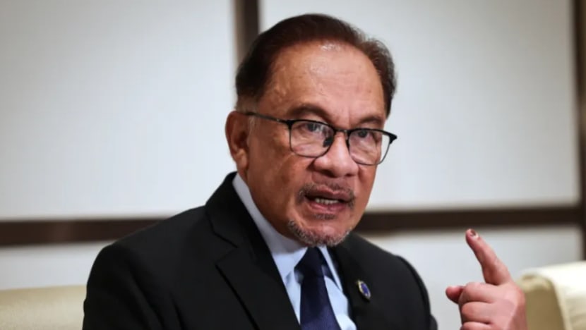 Anwar Ibrahim bertegas syarikat swasta tidak biaya lawatan kerjanya ke 4 negara Anwar Ibrahim bertegas syarikat swasta tidak biaya lawatan kerjanya ke 4 negara