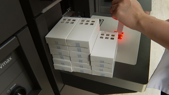 改用纯纸质药盒 陈笃生医院推动药盒可回收利用