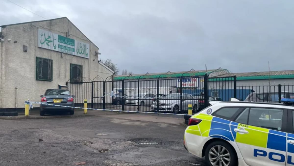 UK Mosque Stabbing: Teenager Killed, Two Injured in West Midlands