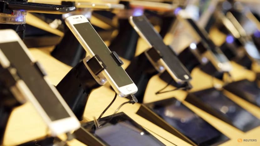 Larangan telefon bijak di sekolah Belanda tingkatkan tumpuan pelajar: Kajian Larangan telefon bijak di sekolah Belanda tingkatkan tumpuan pelajar: Kajian