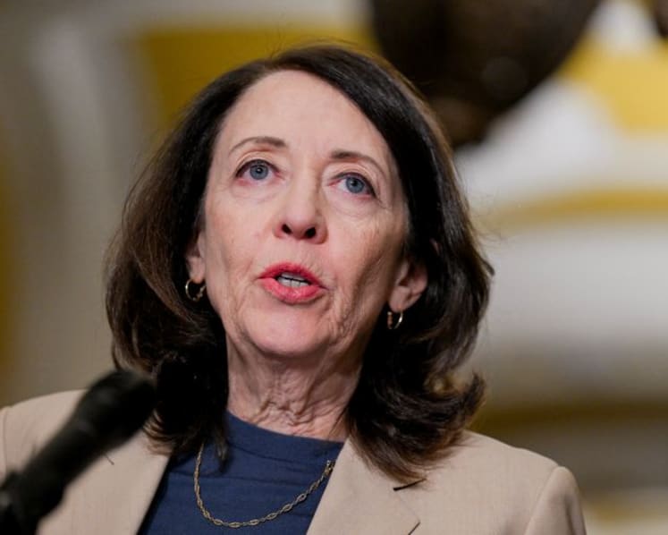 US Senator says AT&T, Verizon blocking release of Salt Typhoon security assessment reports