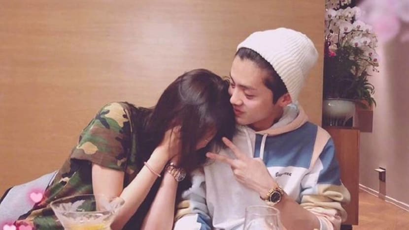 Luhan enjoys night out with girlfriend Luhan enjoys night out with girlfriend