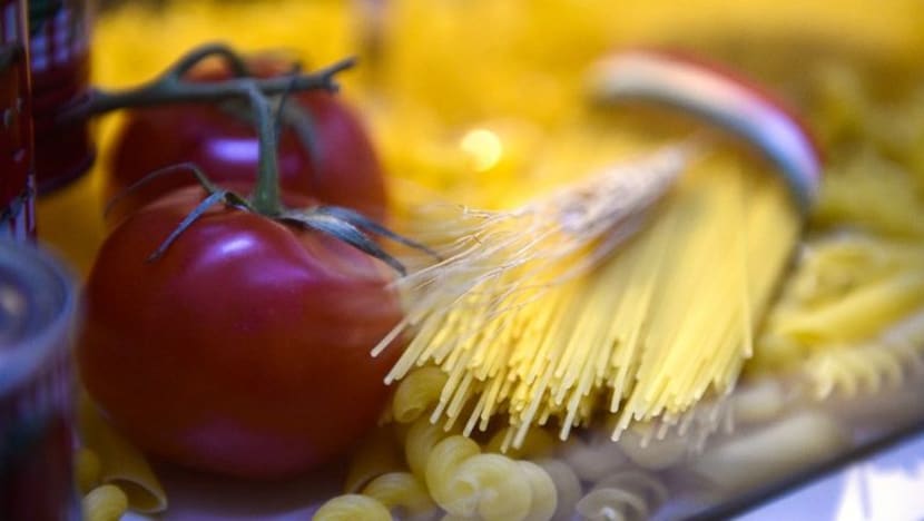 Pelajar meninggal dunia lepas makan pasta yang sudah terbiar 5 hari