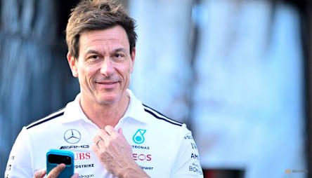 Wolff in talks to sell part of his Mercedes F1 stake - reports