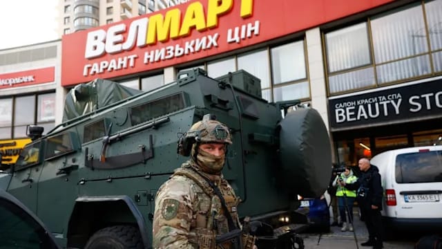 乌克兰超市枪击挟持案 枪手内六人丧命14人受伤