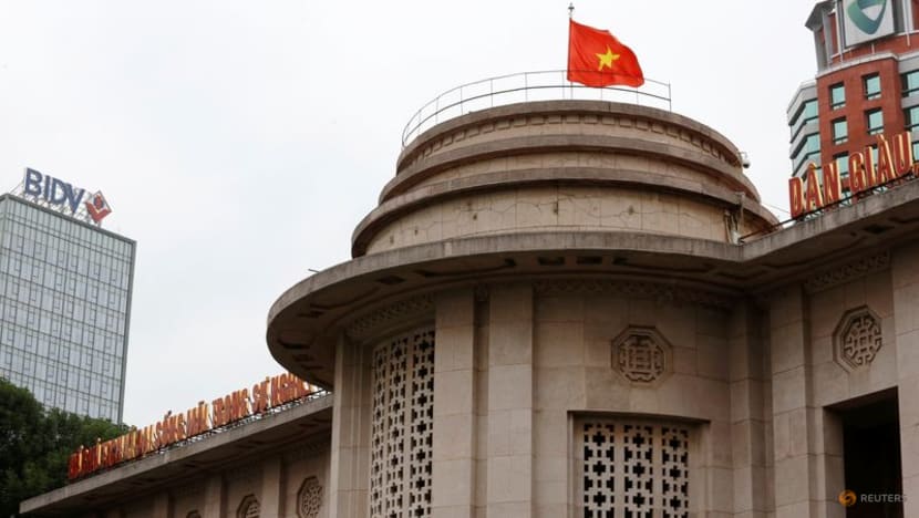 Vietnam central bank tells lenders to hold deposit rates, lower loan rates Vietnam central bank tells lenders to hold deposit rates, lower loan rates