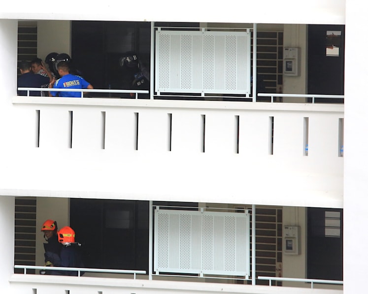 Cops break into Sembawang Drive flat in dramatic end to 17-hour standoff 