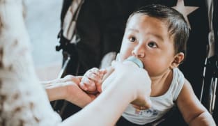 Bayi asyik nangis apabila berjauhan? Ini tip didik anak berdikari sedari usia kecil