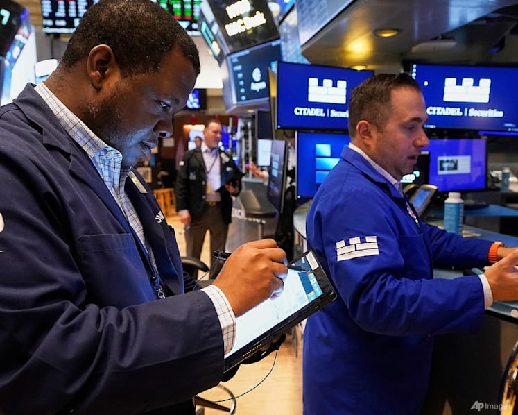 US stocks rise after Trump announces UK trade deal