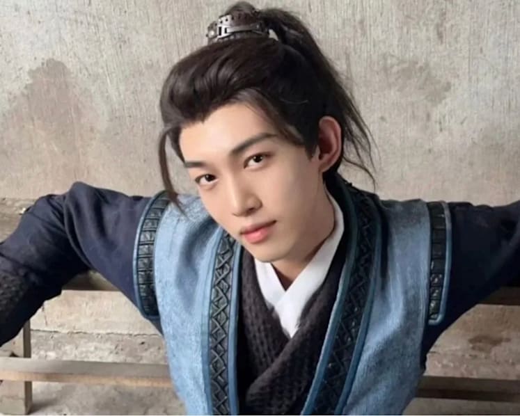 Chinese actor now sells vegetables in his hometown after AI takes over China's short dramas