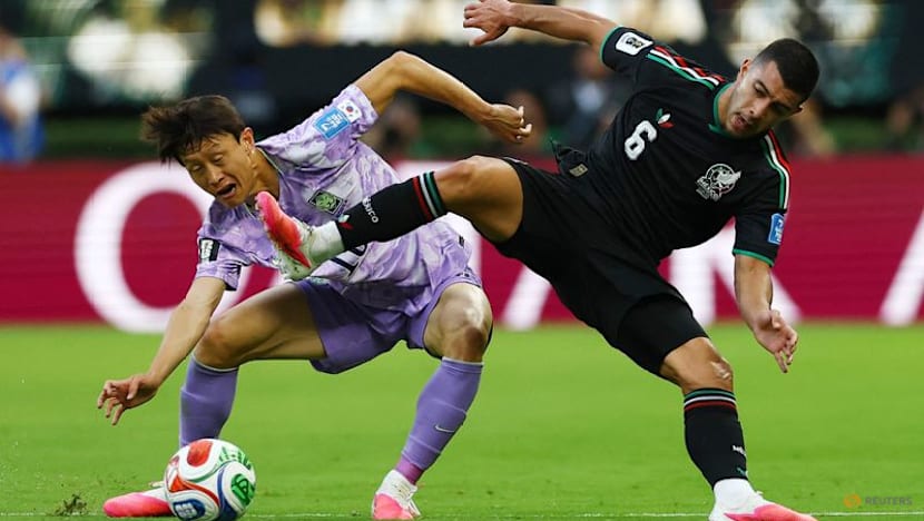 Jimenez and Lira return for Mexico against Ecuador