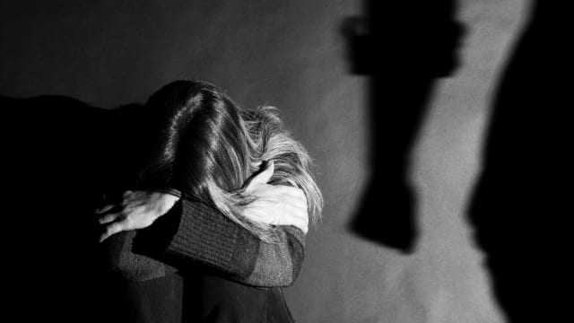 家暴妻子又动手打伤岳母 男子被判监吊牌