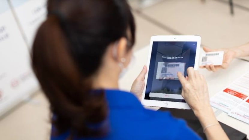 Anda boleh tebus baucar SingapoRediscovers guna NRIC, lain-lain dokumen pengenalan diri