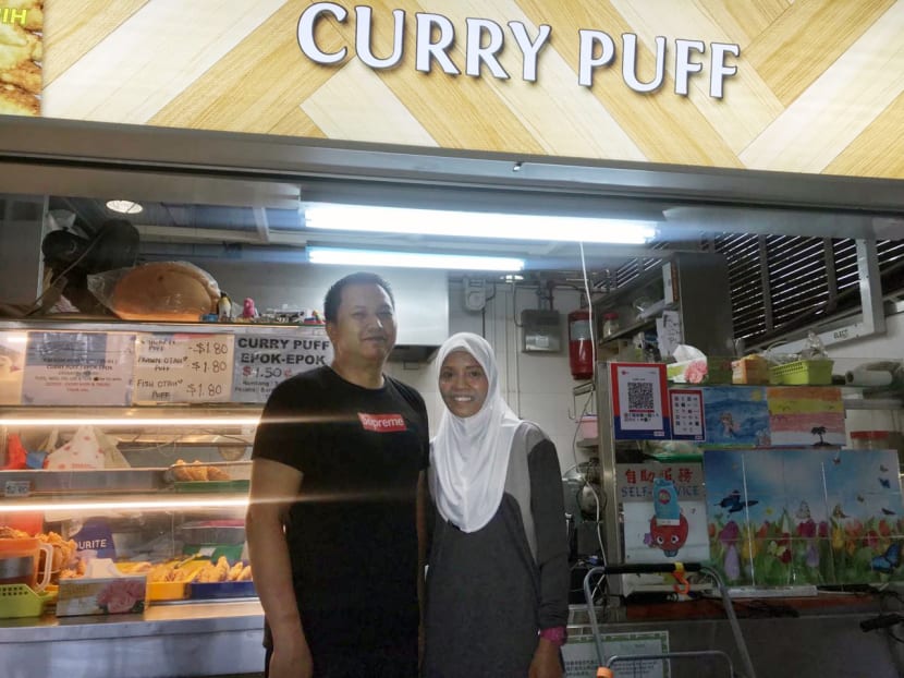 Madam Kalsom Kamis and her husband Mr Zaidi Zainal had only been running their new curry puff stall for two weeks when thieves stole their savings, which had been intended to buy equipment for the stall. Madam Kalsom Kamis and her husband Mr Zaidi Zainal had only been running their new curry puff stall for two weeks when thieves stole their savings, which had been intended to buy equipment for the stall.