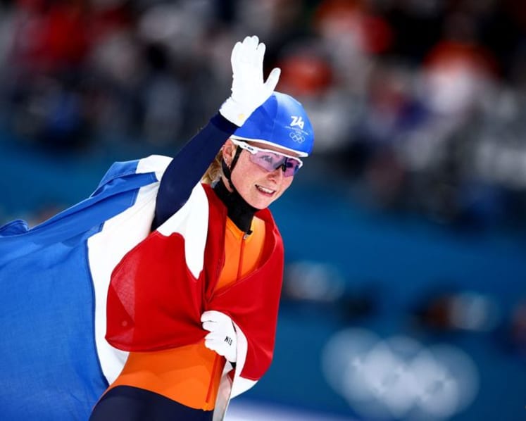 Speed skating-Bergsma rolls back years for gold as Groenewoud seals Dutch double