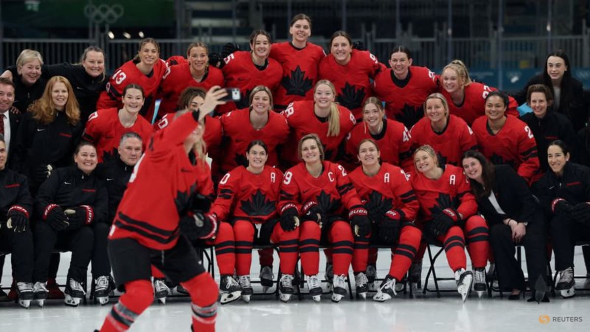 Ice hockey-Canada keener than ever to hit the ice after norovirus postponement