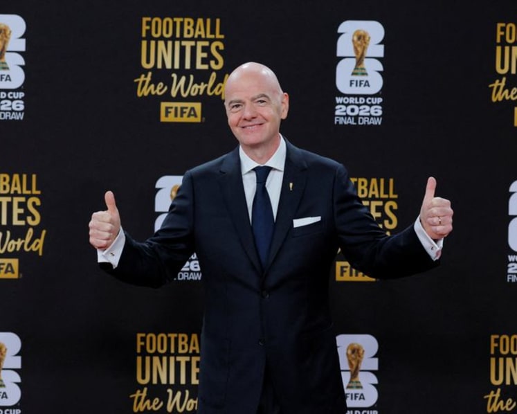 FIFA chief Infantino's position looks unacceptable, head of European leagues says