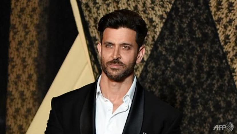 Bollywood star Hrithik Roshan ready for Hollywood, signs with US agency Bollywood star Hrithik Roshan ready for Hollywood, signs with US agency