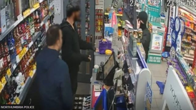 为娶狮城女投资加密货币赚钱 英国大学生受骗竟持枪抢劫