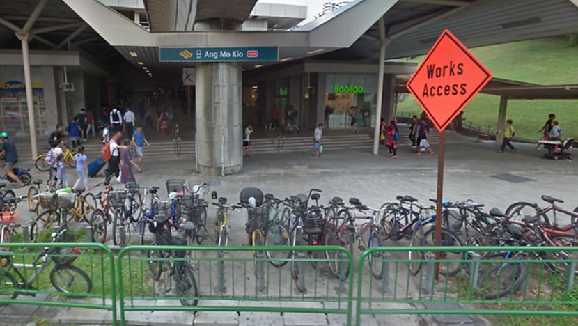 Lelaki ditangkap; didakwa pukul wanita 54 tahun dengan tukul di Ang Mo Kio Lelaki ditangkap; didakwa pukul wanita 54 tahun dengan tukul di Ang Mo Kio