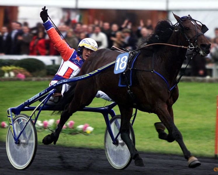 Invincible trotter Varenne, Italy's most famous horse, dies at 31