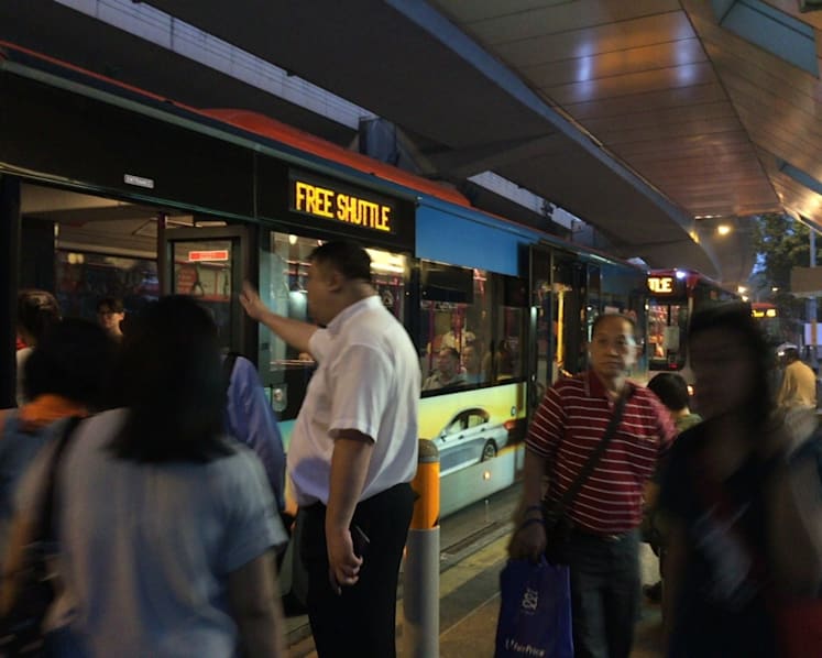 Commuters caught in post-breakdown snarl despite alerts