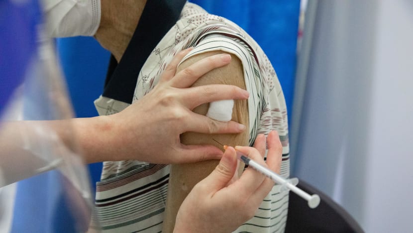 2 doses of Pfizer-BioNTech vaccine plus Moderna booster jab has ‘slight edge’ in reducing Covid-19 risk: MOH study