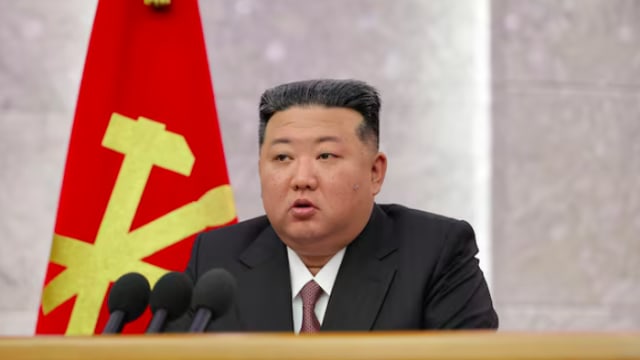 金正恩视察朝鲜北部新城市建设 问责玩忽职守干部