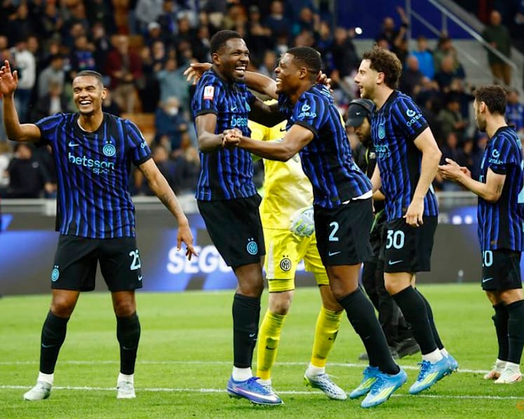 Calhanoglu inspires Inter fightback to sink Como and reach Coppa Italia final