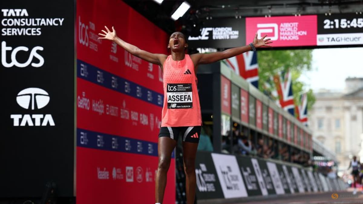Ethiopia's Assefa breaks own world record at London Marathon