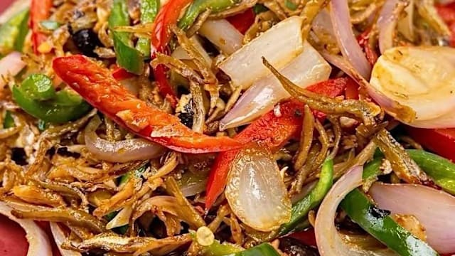 食谱：豆瓣酱炒江鱼仔