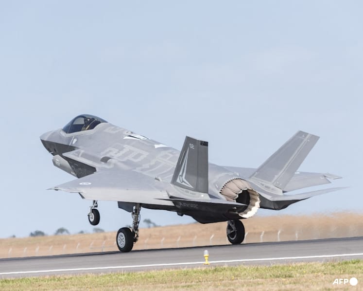 Australia says it protects tech, after report F-35 fighter parts diverted