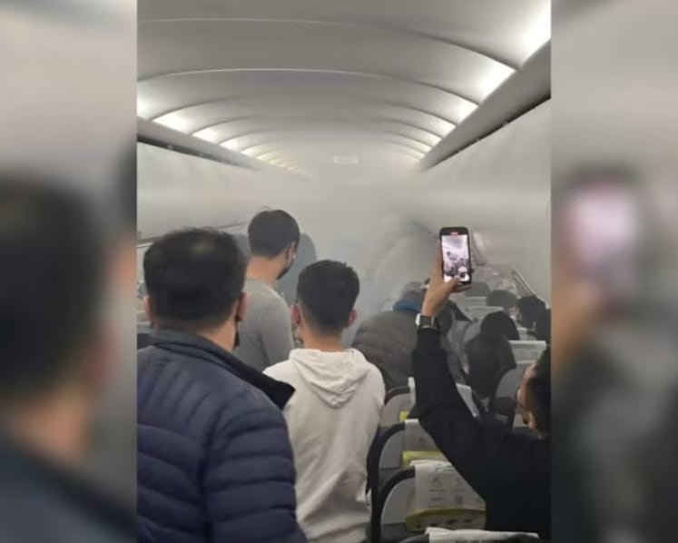 2 injured after power bank catches fire on Scoot flight from Taiwan to Singapore