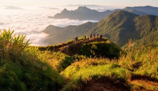  Thailand shuts scenic viewing spot after Laos clashes