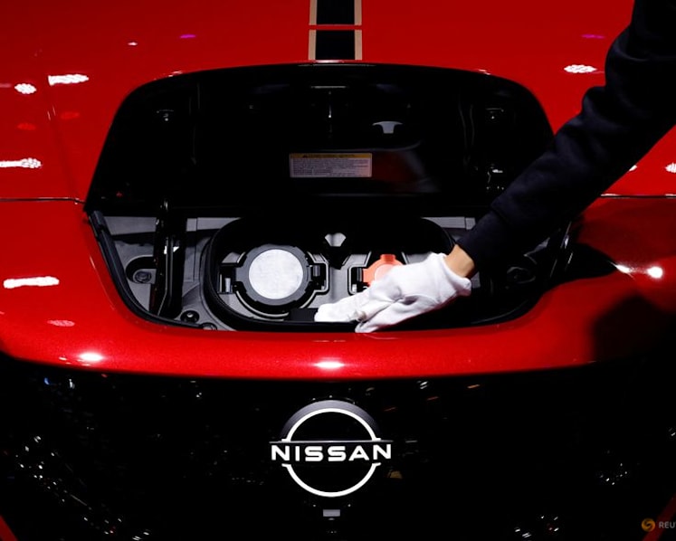Nissan reduces output plan for new Leaf due to battery shortage, Nikkei says
