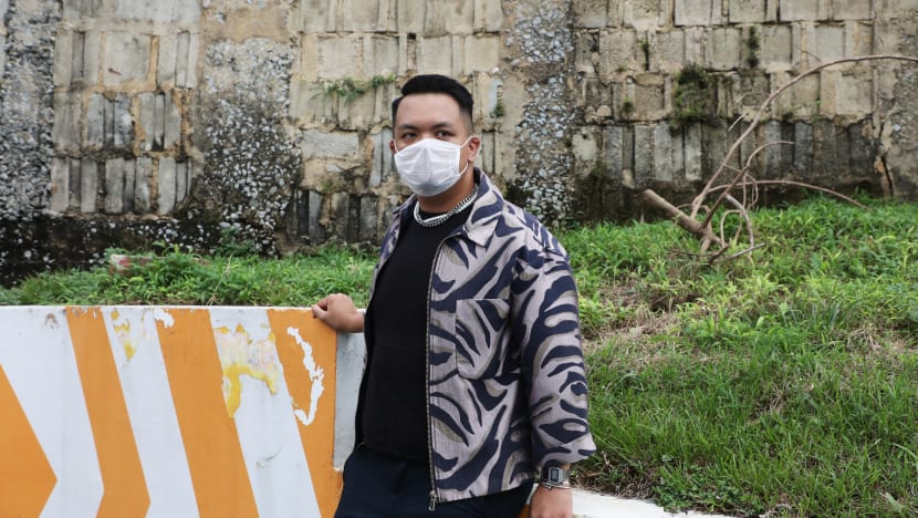 Under-35 and jobless: S'poreans turn to side hustles, self-improvement while waiting to land a full-time job Under-35 and jobless: S'poreans turn to side hustles, self-improvement while waiting to land a full-time job
