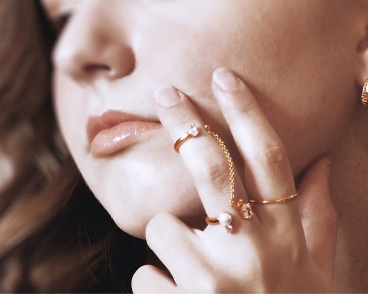 Here’s why certain types of jewellery can cause your sensitive skin to flare up