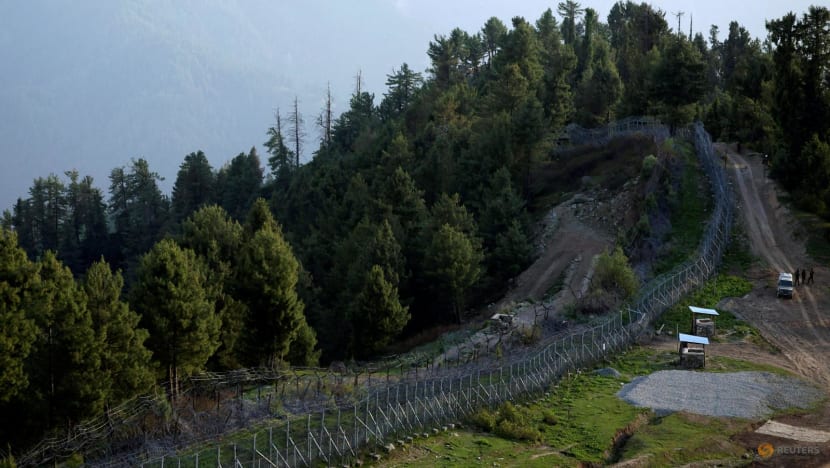 Pakistan, India agree to withdraw troops by end May: Security official Pakistan, India agree to withdraw troops by end May: Security official