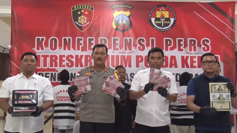 Fake banknotes syndicate busted in Indonesia after S$10,000 notes presented at Singapore casino Fake banknotes syndicate busted in Indonesia after S$10,000 notes presented at Singapore casino