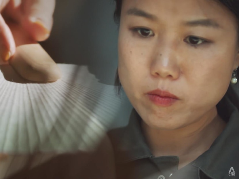 This South Korean artist works with natural materials to create contemporary works of art